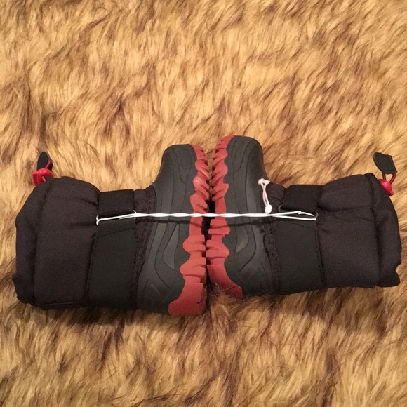 Kids All Weather Cat & Jack Boots; Size M 7/8 - Picture 8 of 8